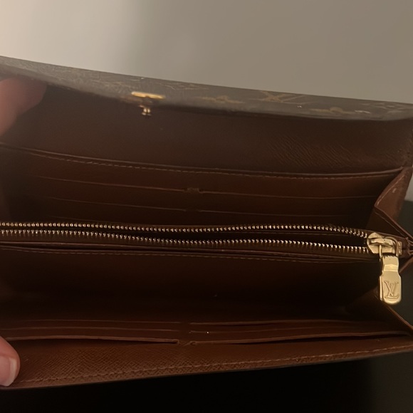 Authentic Louis Vuitton Sarah wallet - Picture 6 of 7